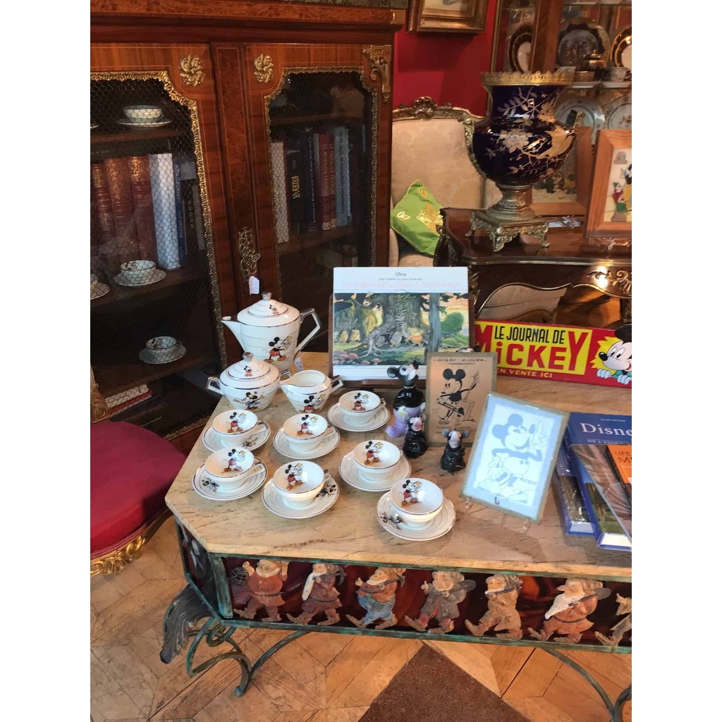 Table de Salon:Blanche Neige et Les 7 Nains(Walt Disney)1939 | Biron Table de Salon:Blanche Neige et Les 7 Nains(Walt Disney)1939