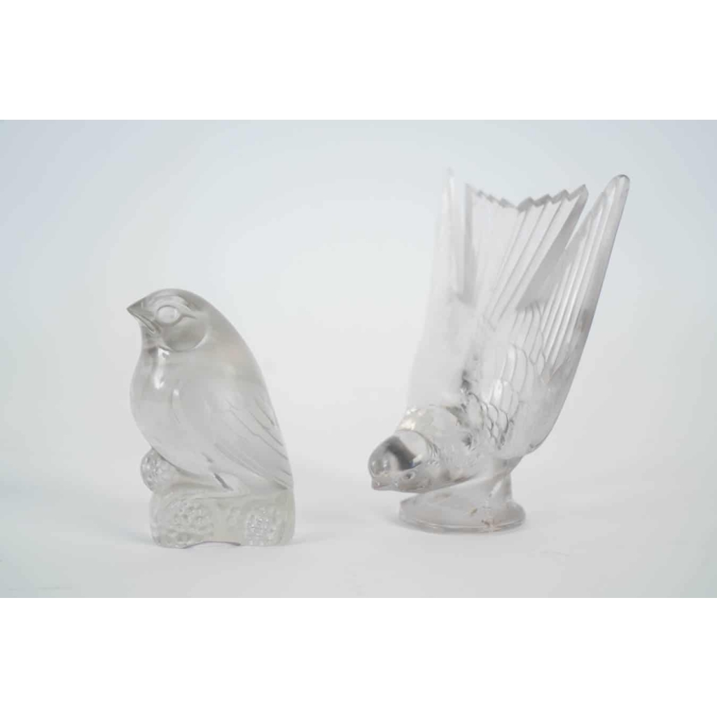 LALIQUE RENÉ (1860-1945) Paire de moineaux décoratifs « Bellecour » | Biron LALIQUE RENÉ (1860-1945) Paire de moineaux décoratifs "Bellecour"