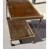 1950/70 Paire de Dessertes Roulantes Maison Jansen en Laiton et Bronze Doré Avec Galeries Ajourées | Biron 1950/70 Paire de Dessertes Roulantes Maison Jansen en Laiton et Bronze Doré Avec Galeries Ajourées