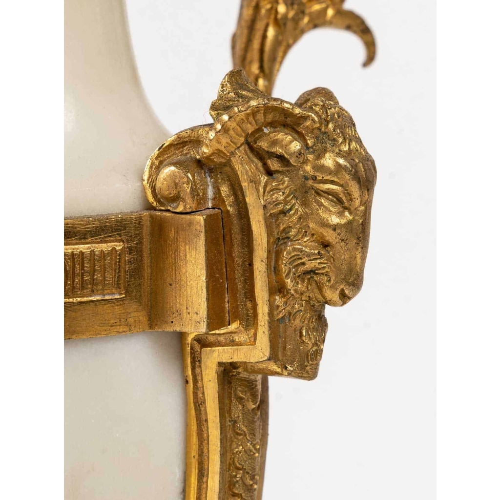Paire de candélabres marbre blanc et bronze doré XIXème siècle | Biron Paire de candélabres marbre blanc et bronze doré XIXème siècle