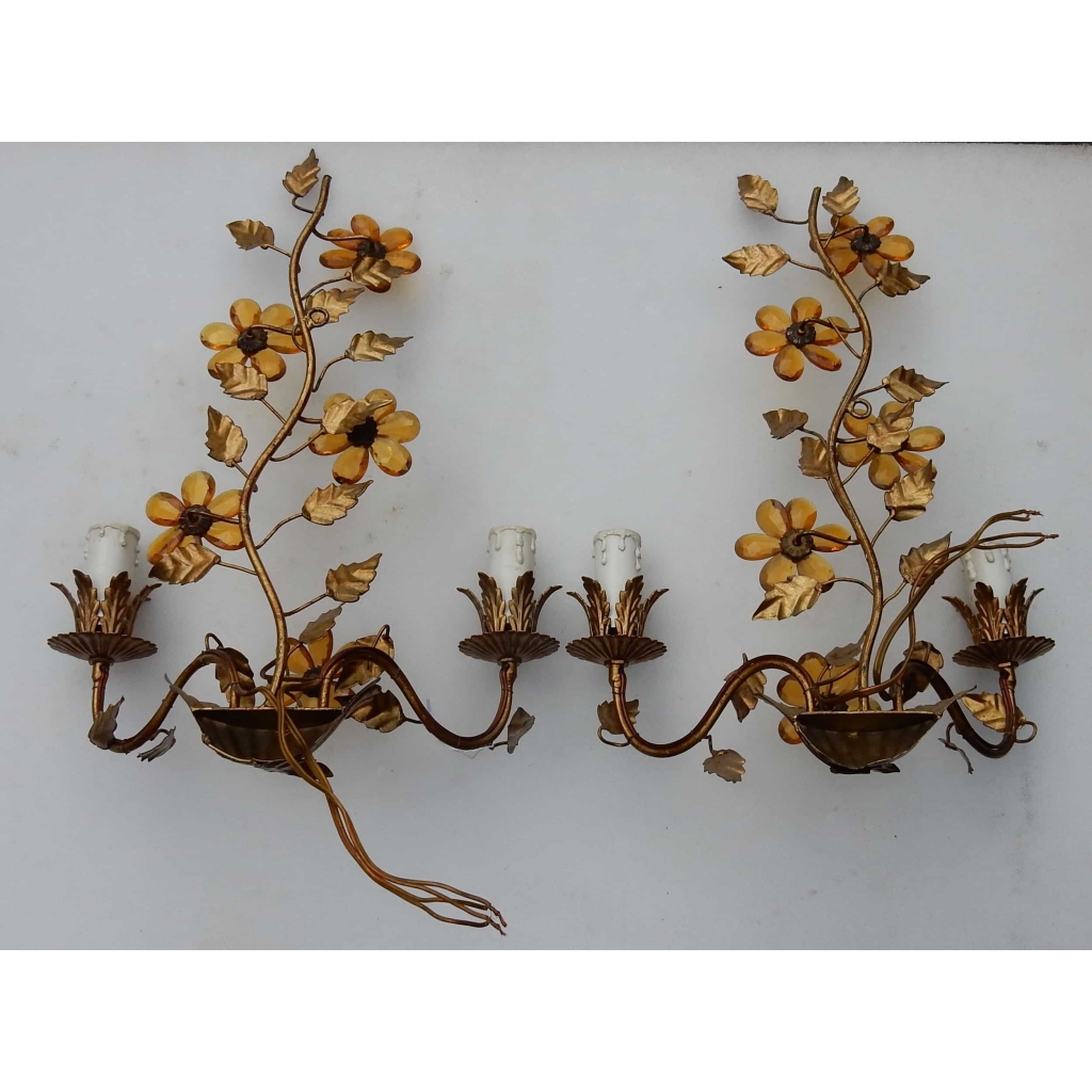 1970′ Paire d’ Appliques en Métal Doré à Décor de Fleurs et Feuilles Style Maison Bagués | Biron 1970' Paire d' Appliques en Métal Doré à Décor de Fleurs et Feuilles Style Maison Bagués