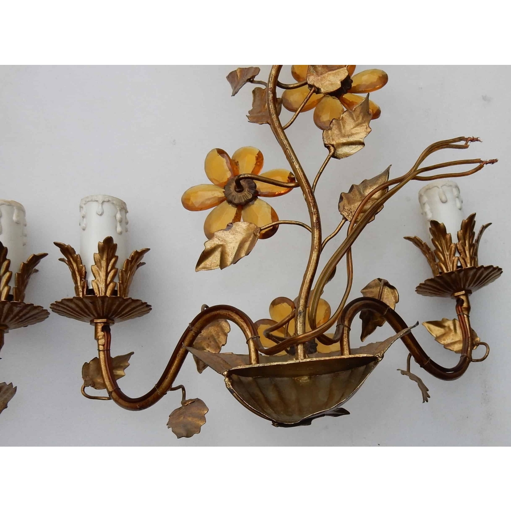 1970′ Paire d’ Appliques en Métal Doré à Décor de Fleurs et Feuilles Style Maison Bagués | Biron 1970' Paire d' Appliques en Métal Doré à Décor de Fleurs et Feuilles Style Maison Bagués