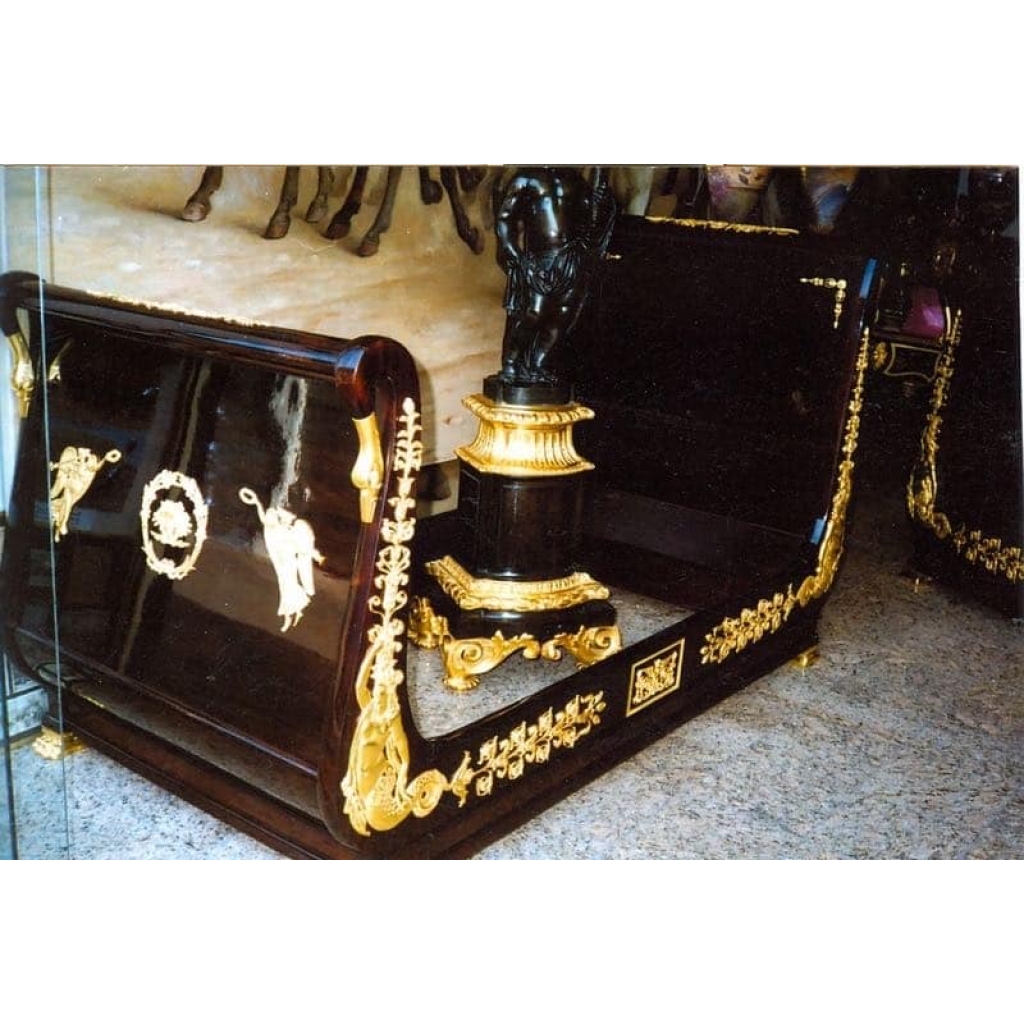 Paire de lit en acajou et bronze doré, époque empire. Ref: 152. | Biron ||||||