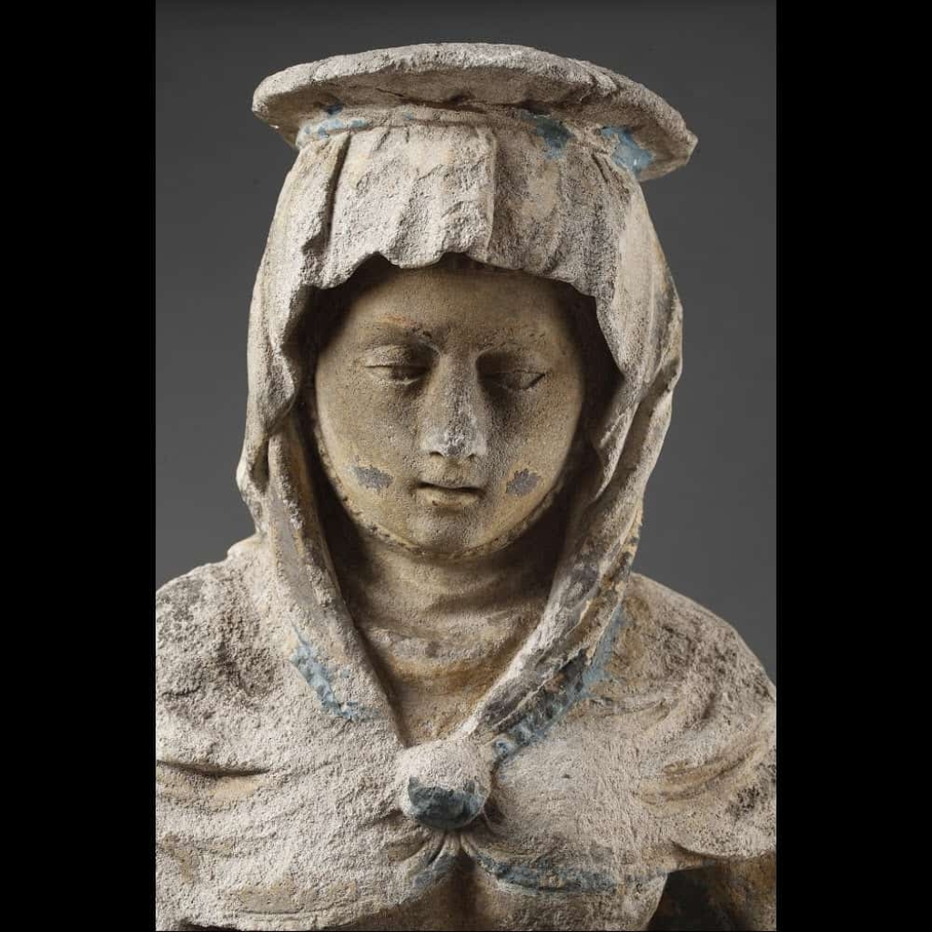 L’Education de la Vierge. Pierre sculptée, Est de la France avant 1550. | Biron L’Education de la Vierge. Pierre sculptée, Est de la France avant 1550.
