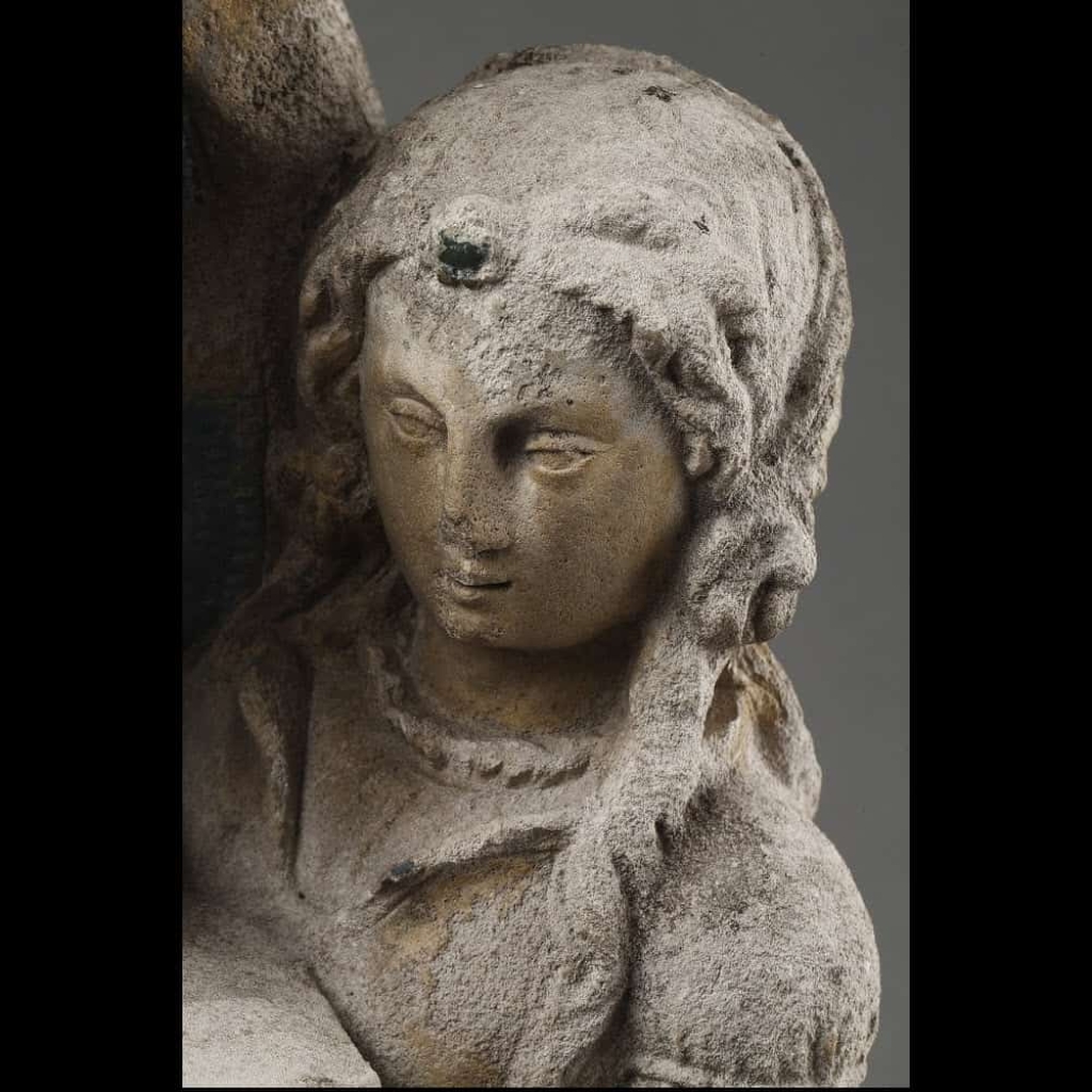 L’Education de la Vierge. Pierre sculptée, Est de la France avant 1550. | Biron L’Education de la Vierge. Pierre sculptée, Est de la France avant 1550.