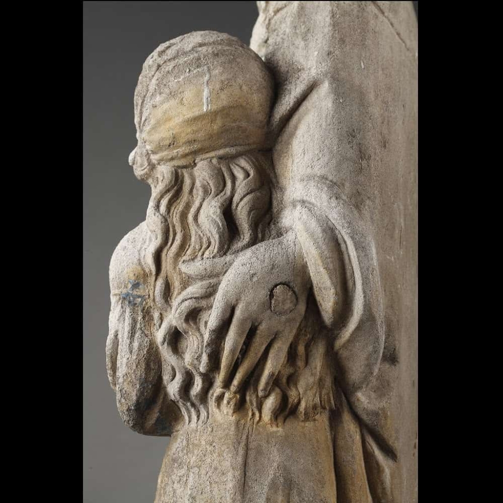 L’Education de la Vierge. Pierre sculptée, Est de la France avant 1550. | Biron L’Education de la Vierge. Pierre sculptée, Est de la France avant 1550.