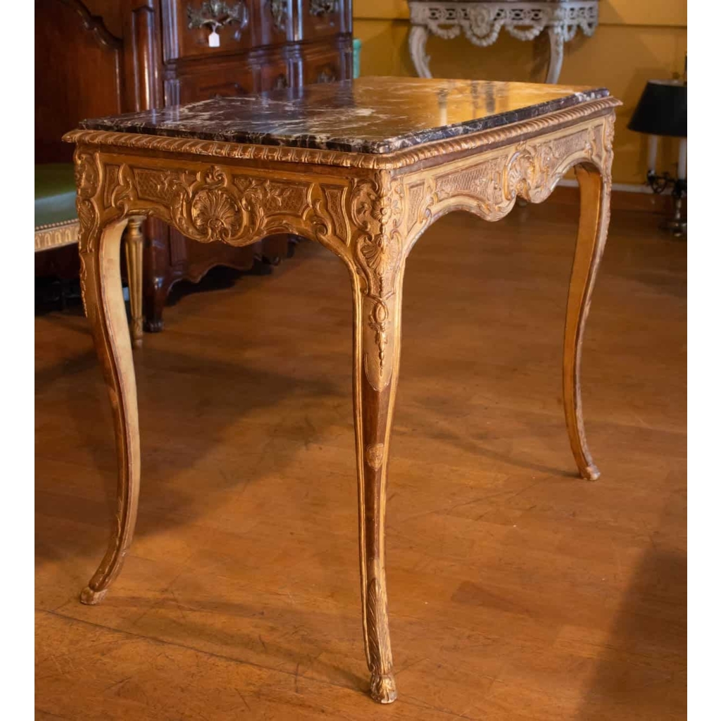 Table de style Régence en bois doré du XIXème siècle