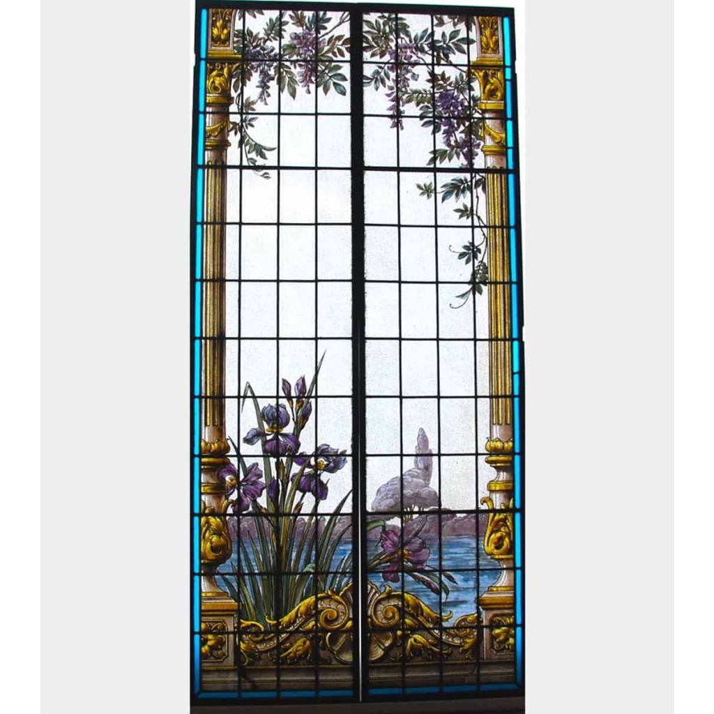 PAIRE DE VITRAUX AUX IRIS | Biron PAIRE DE VITRAUX AUX IRIS