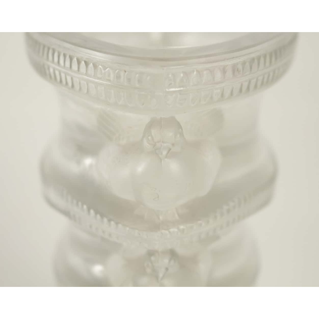 René LALIQUE (1860-1945) Vase « St Marc » | Biron René LALIQUE (1860-1945) Vase "St Marc"