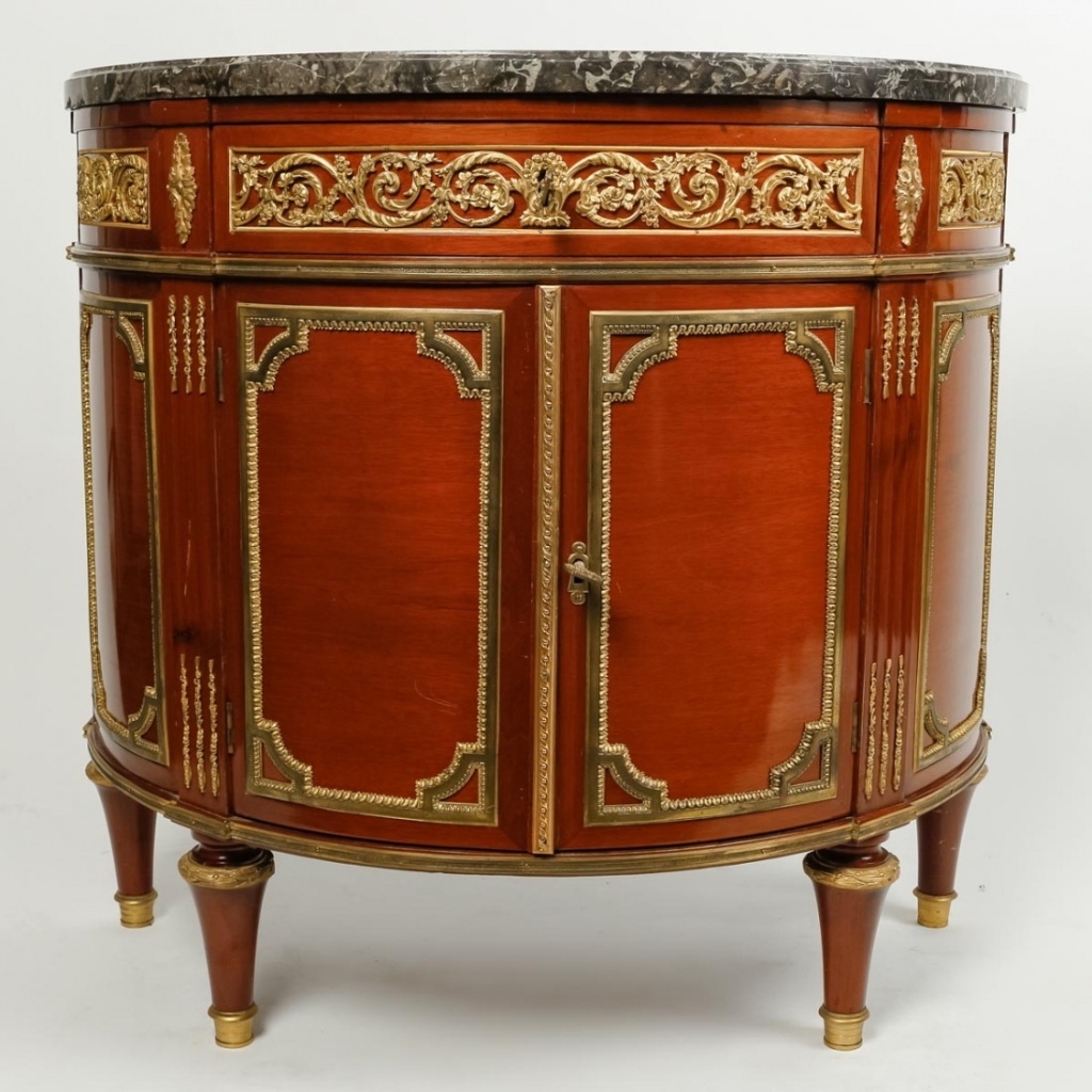 Buffet demi-lune de style Louis XVI. | Biron ||||||