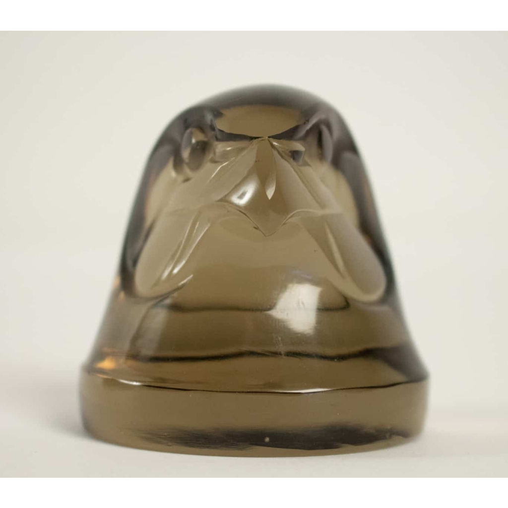 René lalique Topaze » Tête d Epervier » 1928 | Biron René lalique Topaze " Tête d Epervier" 1928
