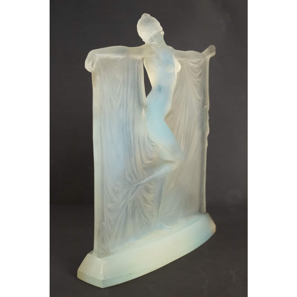 René Lalique Opalescent « Suzanne » Statuette | Biron René Lalique Opalescent "Suzanne" Statuette