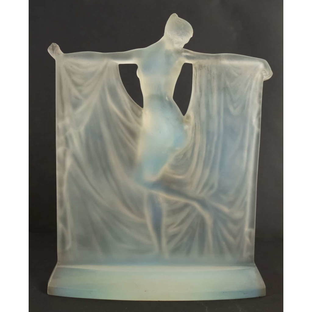 René Lalique Opalescent « Suzanne » Statuette | Biron René Lalique Opalescent "Suzanne" Statuette