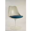 Eero SAARINEN (1910-1961) et Edition KNOLL 7 chaises modèle tulipe