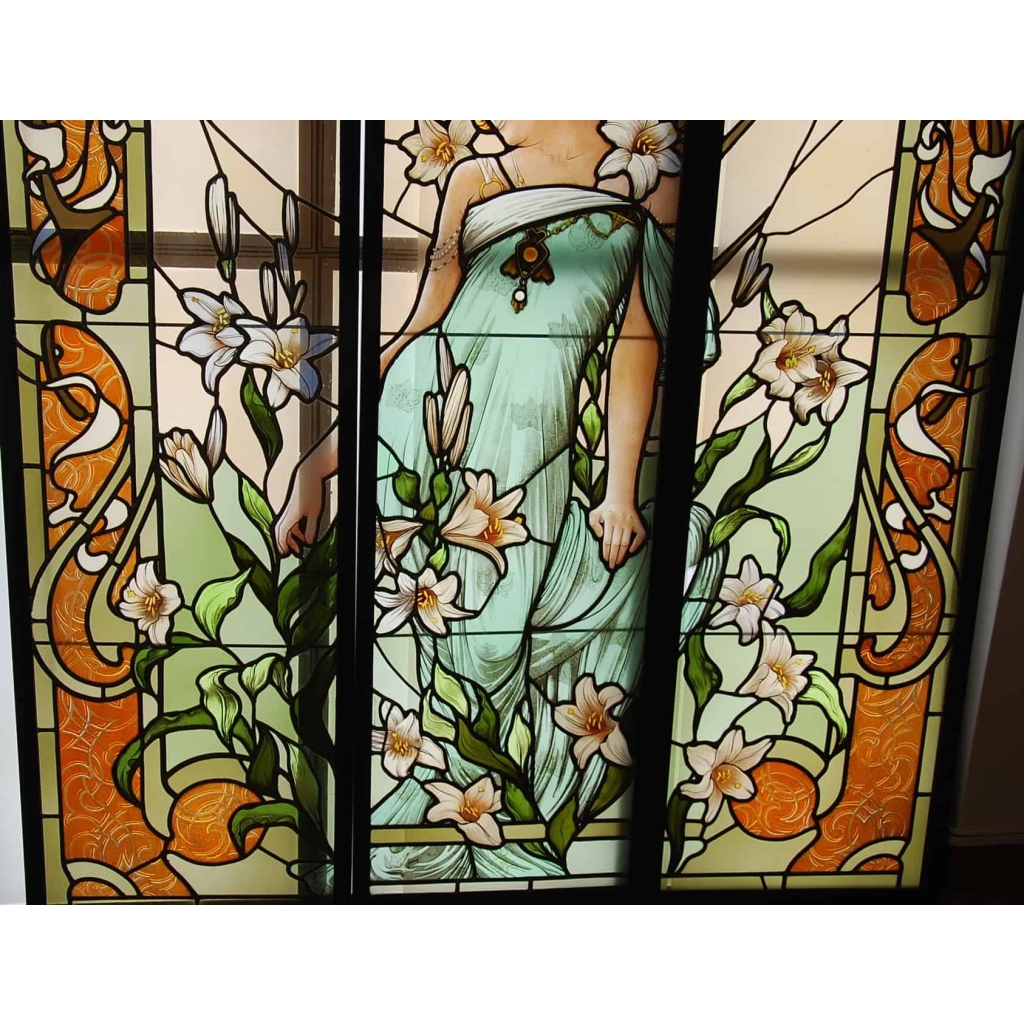 VITRAUX ART NOUVEAU FEMME AUX LYS | Biron VITRAUX ART NOUVEAU FEMME AUX LYS