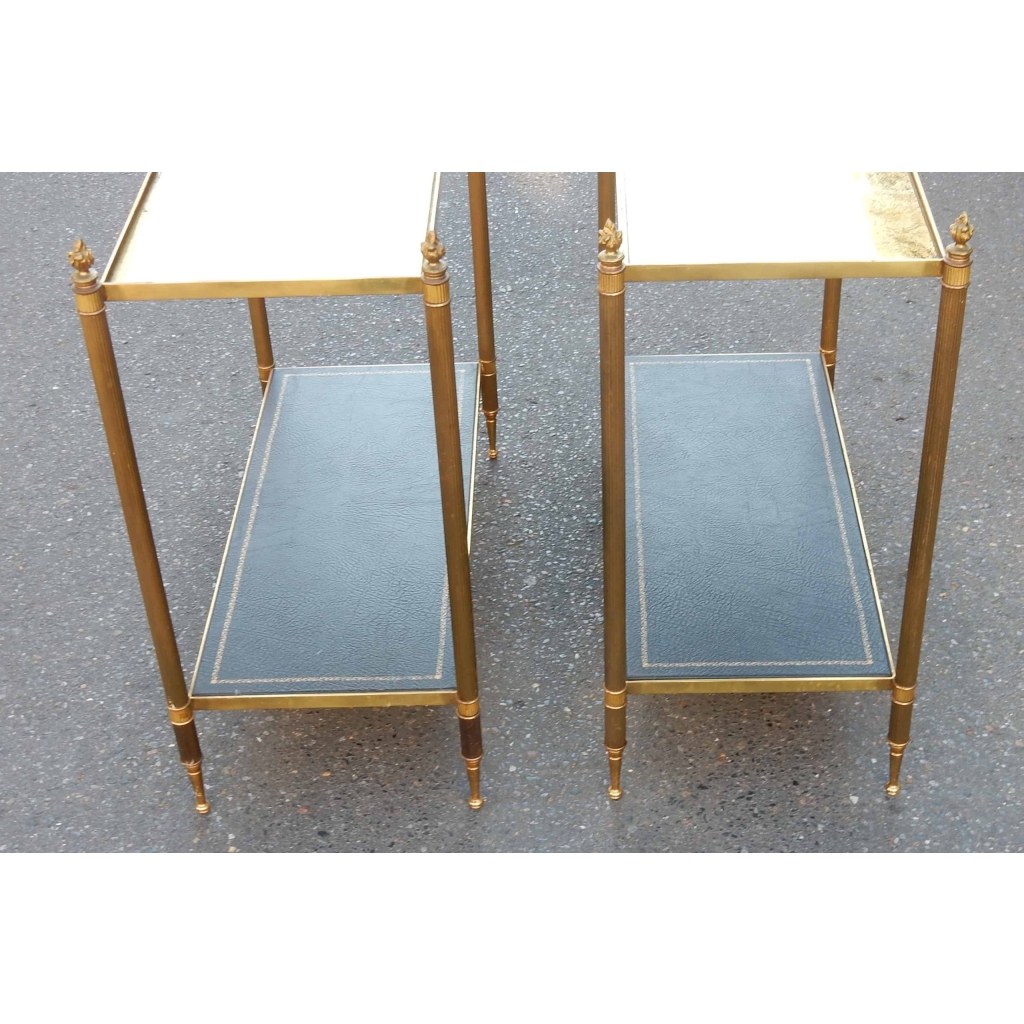 1950/70′ Paire De Bouts De Canapé Rectangulaires Maison Bagués Laiton et Bronze Plateaux Feuilles d or Fixées Sous Verre et Avec Flammes Olympiques 64 X 29 cm | Biron 1950/70' Paire De Bouts De Canapé Rectangulaires Maison Bagués Laiton et Bronze Plateaux Feuilles d or Fixées Sous Verre et Avec Flammes Olympiques 64 X 29 cm