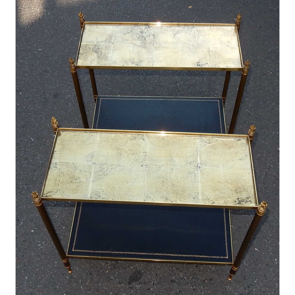 1950/70′ Paire De Bouts De Canapé Rectangulaires Maison Bagués Laiton et Bronze Plateaux Feuilles d or Fixées Sous Verre et Avec Flammes Olympiques 64 X 29 cm | Biron 1950/70' Paire De Bouts De Canapé Rectangulaires Maison Bagués Laiton et Bronze Plateaux Feuilles d or Fixées Sous Verre et Avec Flammes Olympiques 64 X 29 cm