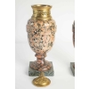 Paire de cassolettes en granite rose et bronze doré, époque Louis XVI, 18ème siècle.