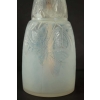 RENE LALIQUE «Papillons» – Brûle-parfum en verre opalescent 1920 | Biron RENE LALIQUE «Papillons» - Brûle-parfum en verre opalescent 1920