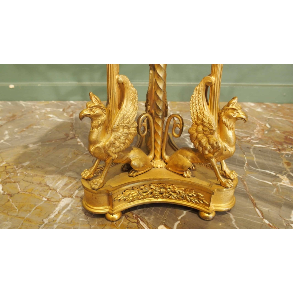 Paire de brûle-parfum de style Louis XVI, modèle de Gouthière. 5