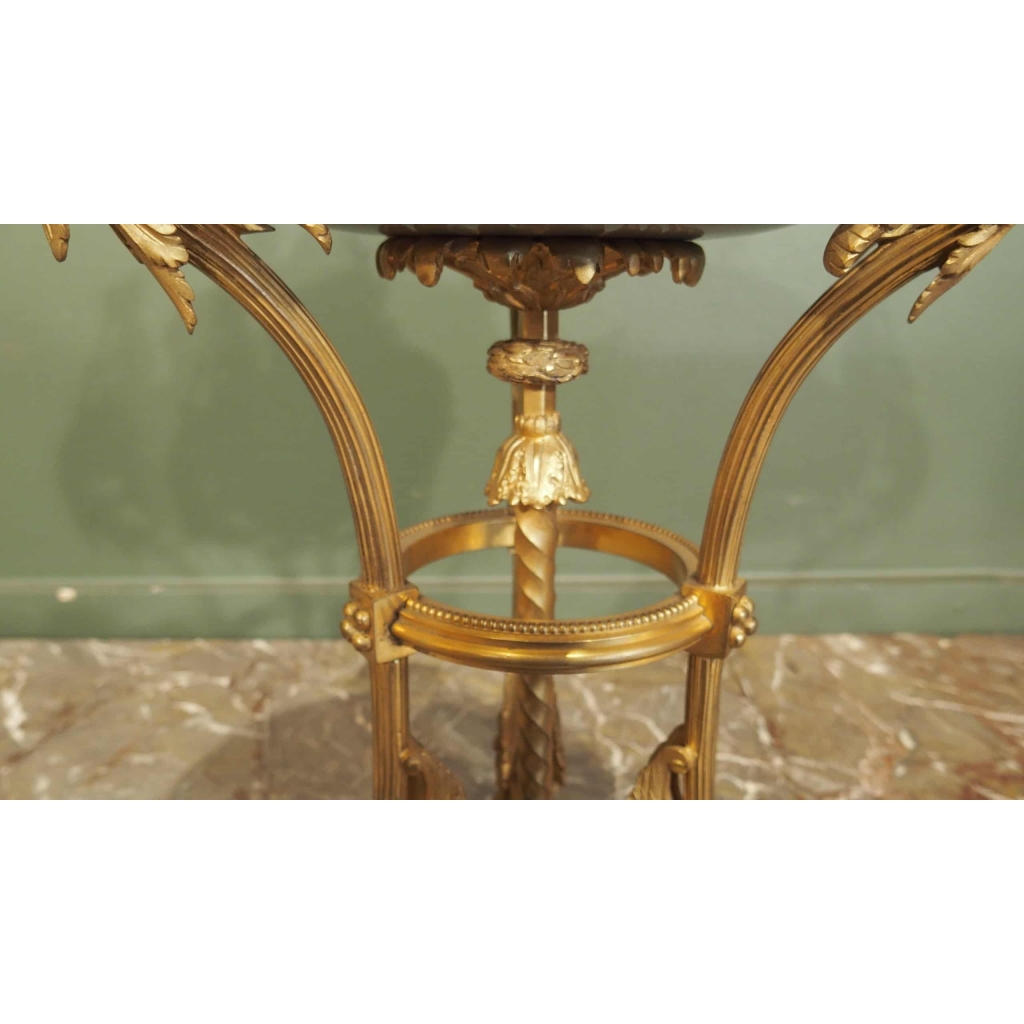 Paire de brûle-parfum de style Louis XVI, modèle de Gouthière. 6