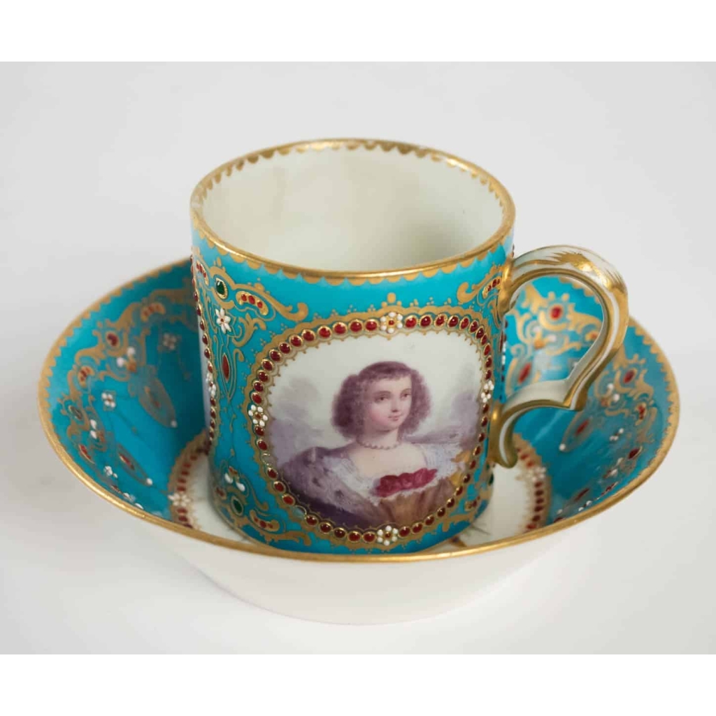 Paire grandes tasses Louis XIV et Louis XV | Biron ||||||||