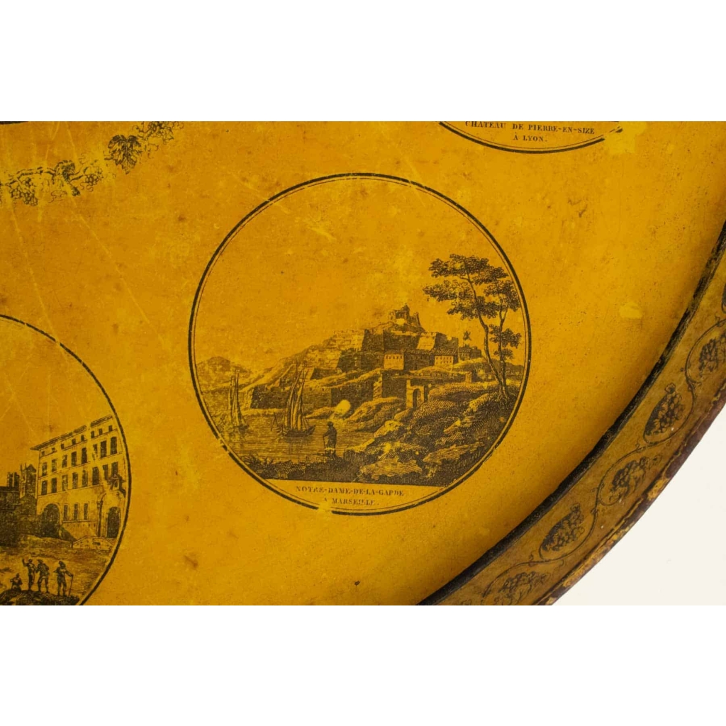Plateau En Tôle d'époque Directoire Représentant Des Monuments De La Ville De Lyon