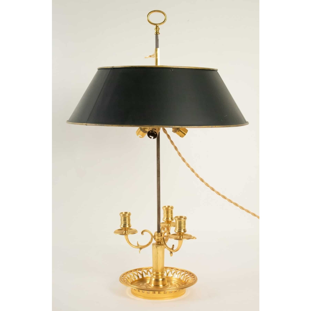 Lampe bouillotte de style Louis XVI. | Biron |||