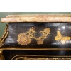 Secrétaire en laque de style Louis XV. 17