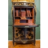 Secrétaire en laque de style Louis XV. 20