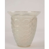 RENÉ LALIQUE Vase « Guirlandes » Opalescent – | Biron RENÉ LALIQUE Vase "Guirlandes" Opalescent -