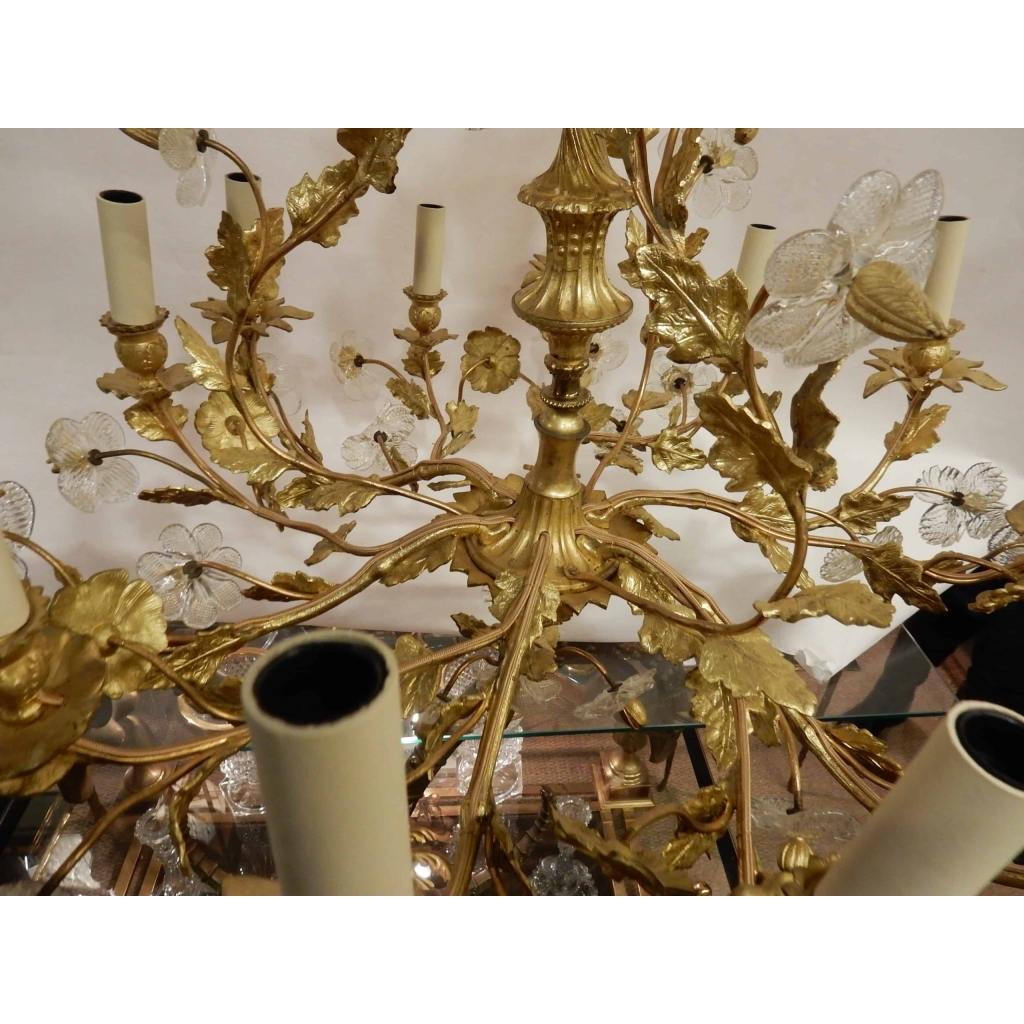 1880′ Lustre en Bronze Doré Décor Floral 12 Lumiéres | Biron 1880' Lustre en Bronze Doré Décor Floral 12 Lumiéres