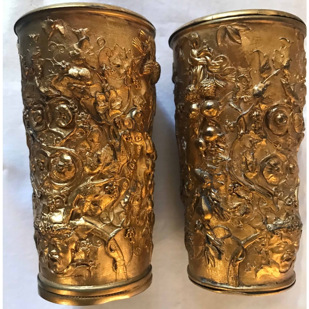 Tête à tête à bière en laiton repoussé. Réf: 184. | Biron Tête à tête à bière en laiton repoussé. Réf: 184.