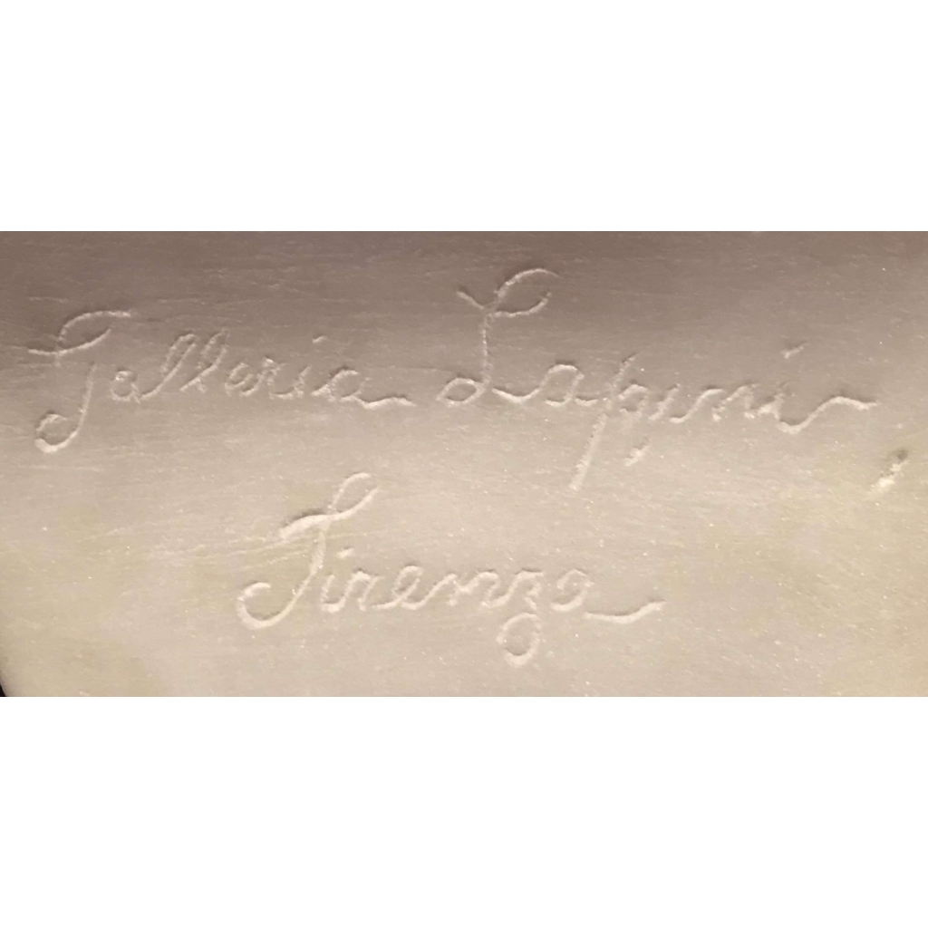 Buste de jeune femme en marbre blanc, intitulé, « la modestie » Italie. Réf: 145. | Biron Buste de jeune femme en marbre blanc, intitulé, "la modestie" Italie. Réf: 145.