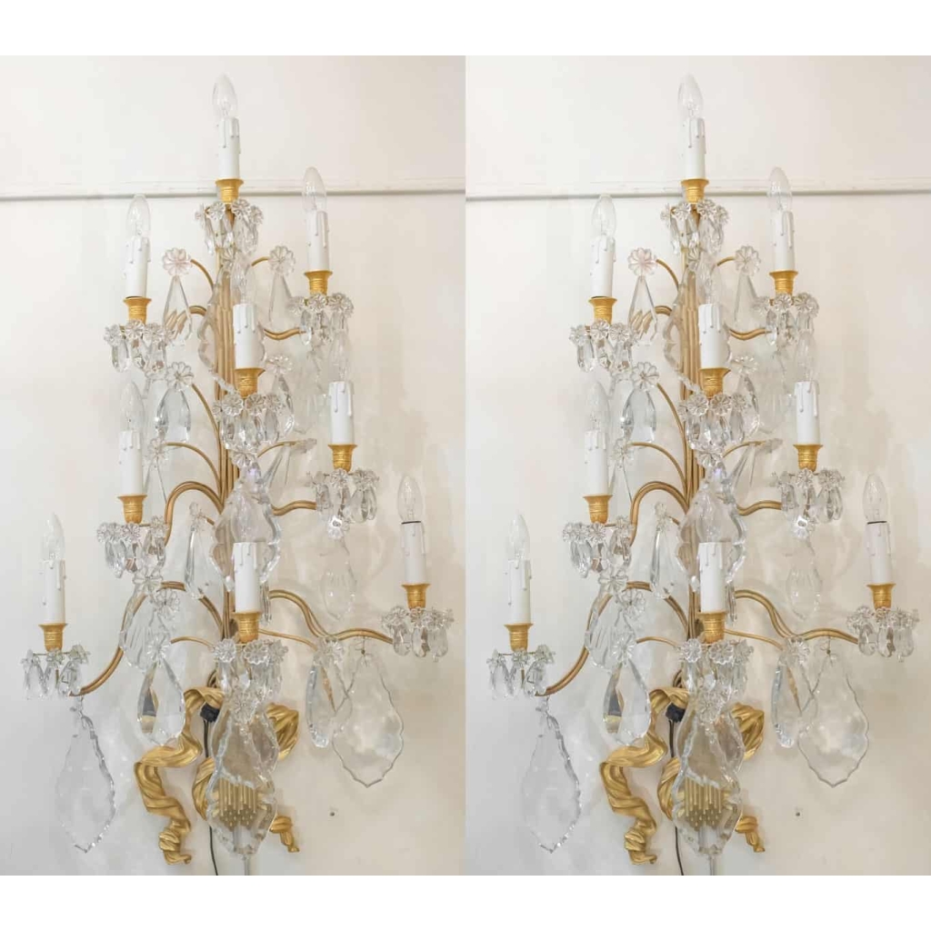 Spectaculaire Paire d’Appliques, 1930-1940, En Bronze Doré Et Pampilles En Cristal | Biron Spectaculaire Paire d'Appliques, 1930-1940, En Bronze Doré Et Pampilles En Cristal