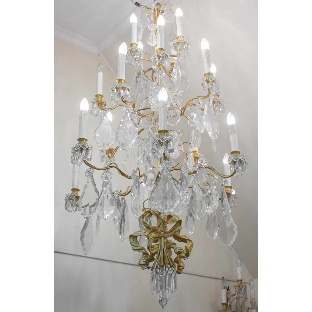 Spectaculaire Paire De Lustres, 1930-1940 En Bronze Doré Et Importantes Pampilles En Cristal | Biron Spectaculaire Paire De Lustres, 1930-1940 En Bronze Doré Et Importantes Pampilles En Cristal