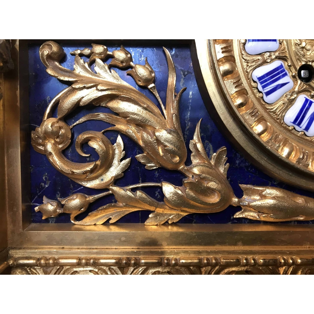 Garniture, horloge et ses 2 candélabres en bronze doré et lapis-lazuli. Réf: 375. | Biron Garniture, horloge et ses 2 candélabres en bronze doré et lapis-lazuli. Réf: 375.