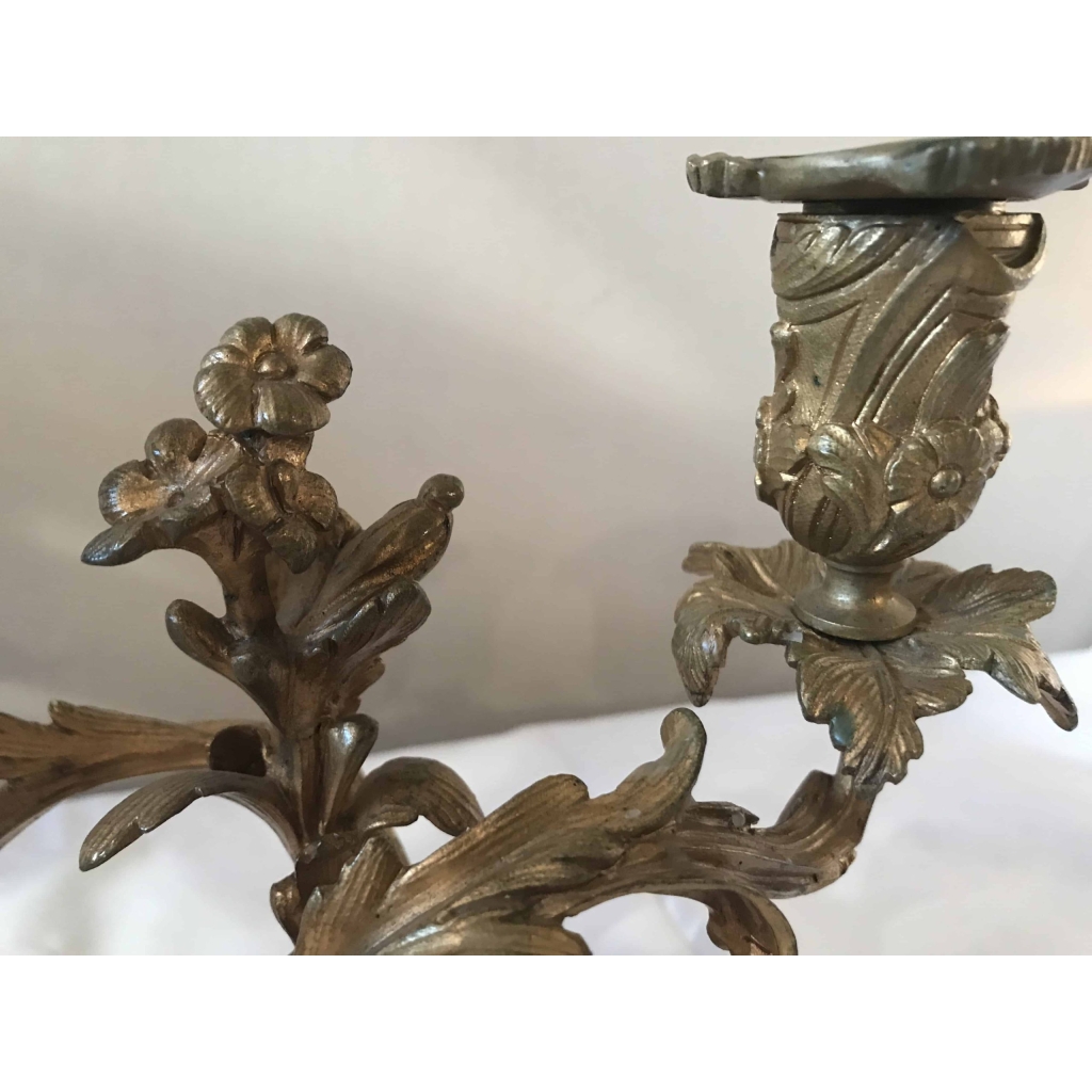 Paire de chandeliers en bronze à deux bras de lumières. Réf: 260 | Biron Paire de chandeliers en bronze à deux bras de lumières. Réf: 260