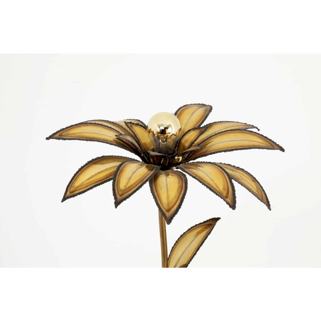 Maison Jansen, Lampe fleur en laiton doré, années 1970 | Biron Maison Jansen, Lampe fleur en laiton doré, années 1970