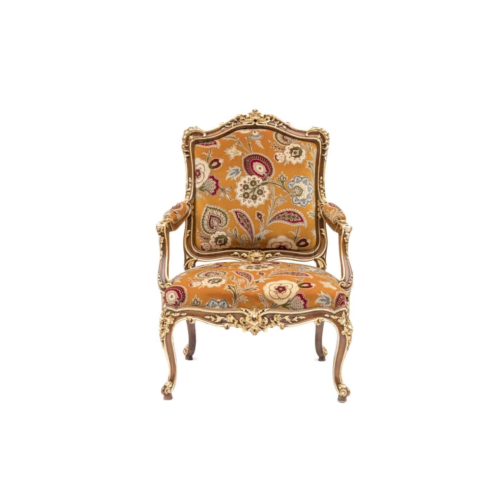 Paire de fauteuils à châssis style Louis XV, noyer rehauts or, vers 1950