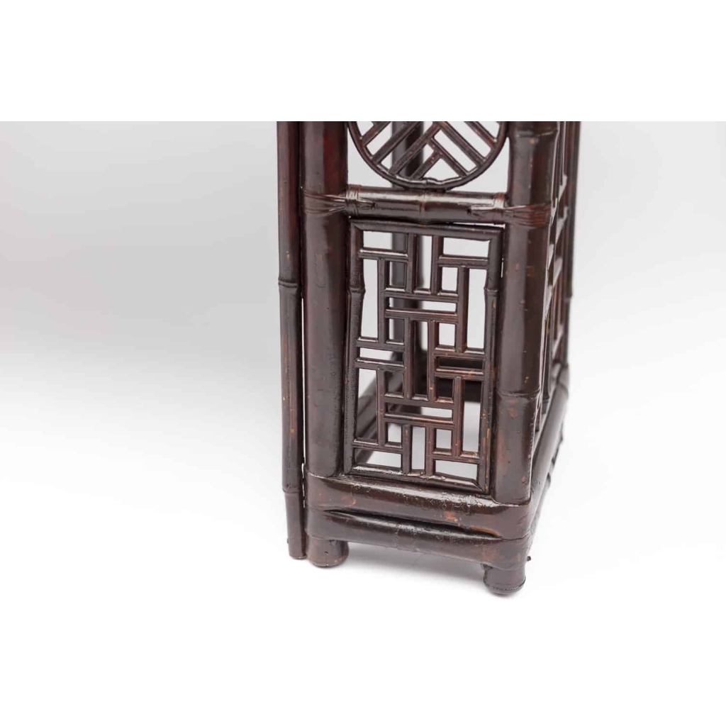 Grande console chinoise en bambou laqué rouge, fin XIXe siècle | Biron Grande console chinoise en bambou laqué rouge, fin XIXe siècle