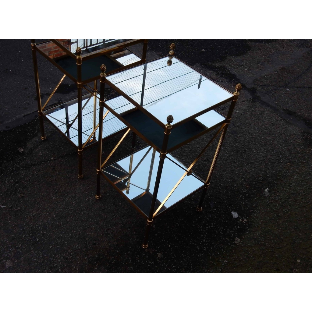 1950/70′ Paire d’Etagères en Laiton à 3 Niveaux Maison Bagués Plateaux Miroirs 32 X 32 cm | Biron 1950/70' Paire d'Etagères en Laiton à 3 Niveaux Maison Bagués Plateaux Miroirs 32 X 32 cm