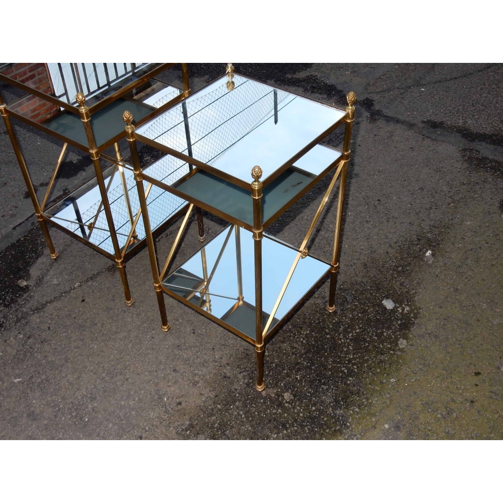 1950/70′ Paire d’Etagères en Laiton à 3 Niveaux Maison Bagués Plateaux Miroirs 32 X 32 cm | Biron 1950/70' Paire d'Etagères en Laiton à 3 Niveaux Maison Bagués Plateaux Miroirs 32 X 32 cm