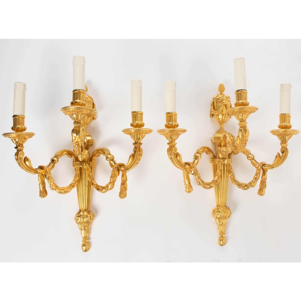 Paire d’appliques de style Louis XVI. | Biron |||||||