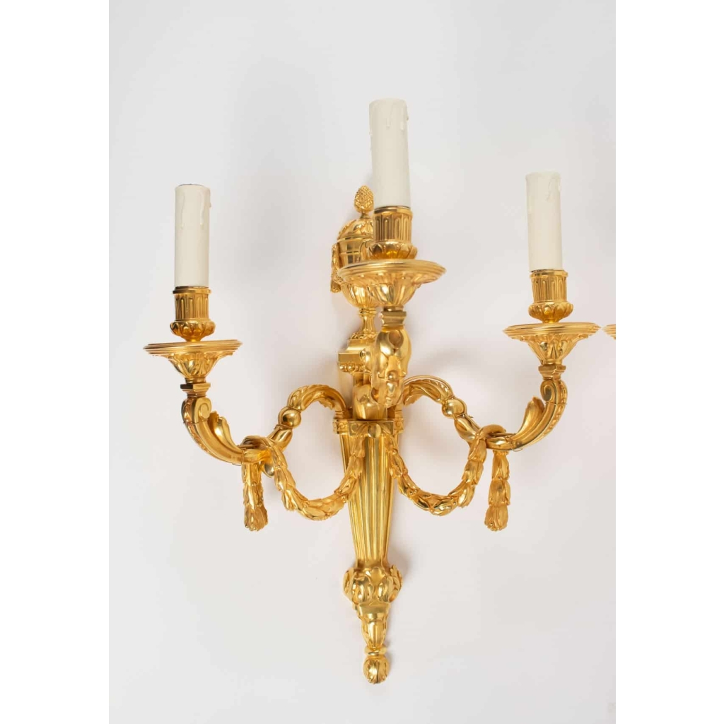 Paire d’appliques de style Louis XVI. | Biron Paire d'appliques de style Louis XVI.