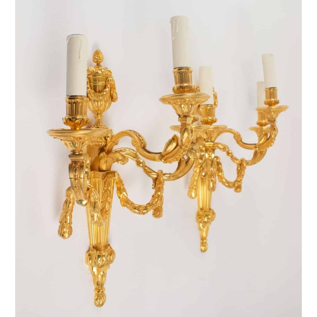 Paire d’appliques de style Louis XVI. | Biron Paire d'appliques de style Louis XVI.
