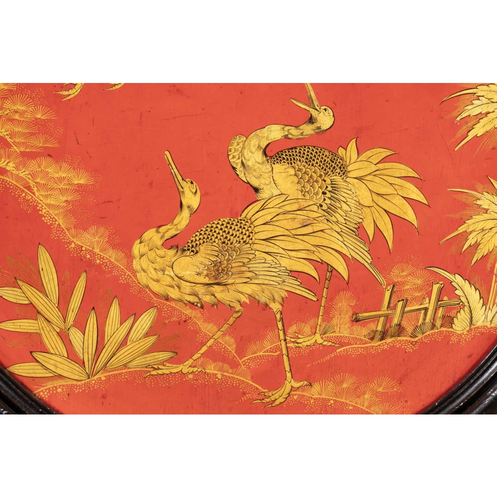 Grand meuble d’appui chinoisant en bois laqué noir, rouge et or, vers 1880 | Biron Grand meuble d’appui chinoisant en bois laqué noir, rouge et or, vers 1880