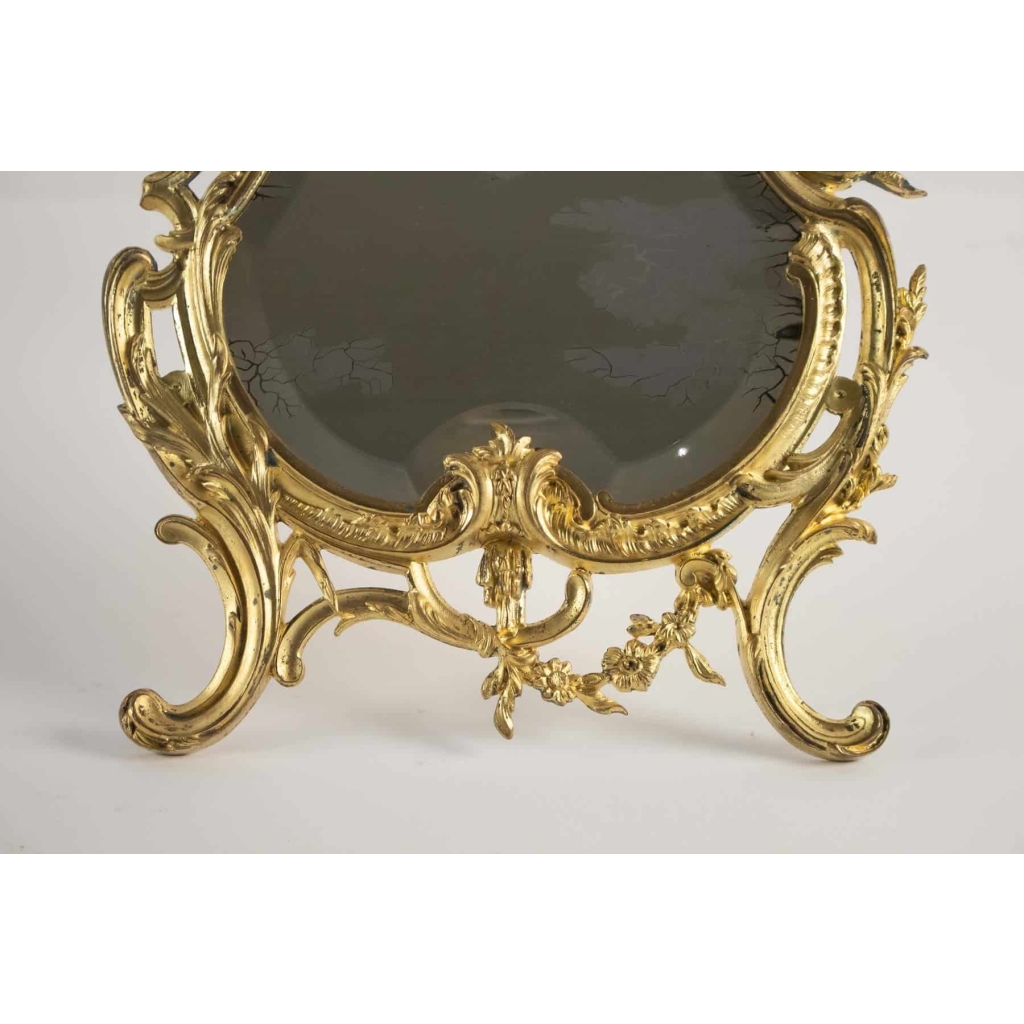 Miroir De Table En Bronze Doré d’Origine, d’époque Napoléon III, Style Louis XV, 19ème Siècle | Biron Miroir De Table En Bronze Doré d'Origine, d'époque Napoléon III, Style Louis XV, 19ème Siècle