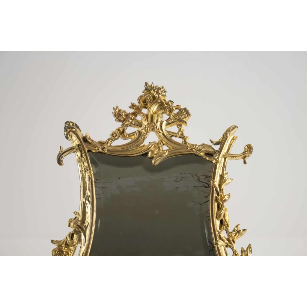 Miroir De Table En Bronze Doré d’Origine, d’époque Napoléon III, Style Louis XV, 19ème Siècle | Biron Miroir De Table En Bronze Doré d'Origine, d'époque Napoléon III, Style Louis XV, 19ème Siècle