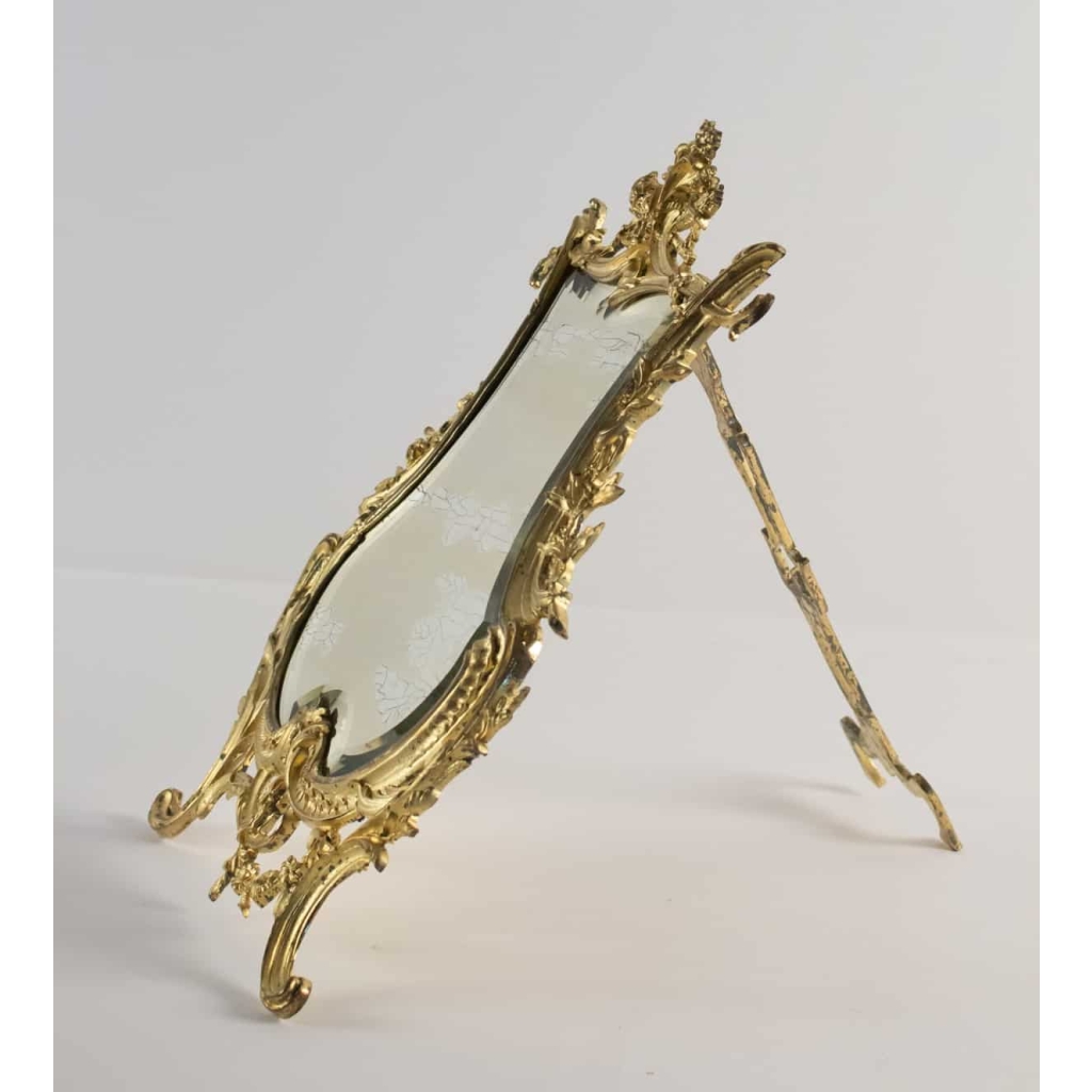 Miroir De Table En Bronze Doré d’Origine, d’époque Napoléon III, Style Louis XV, 19ème Siècle | Biron Miroir De Table En Bronze Doré d'Origine, d'époque Napoléon III, Style Louis XV, 19ème Siècle